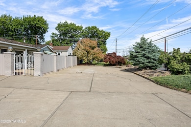 4405Summitview_