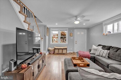 1130 Oakwood Dr, Glenolden, PA 19036 - photo 2