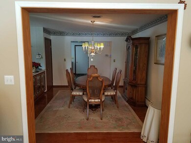 974 E Pine St, Palmyra, PA 17078 - photo 5