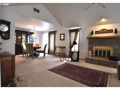 Living Room/Dining Room