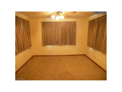 1852 Braeburn Park Dr, Euclid, OH 44117 - photo 6