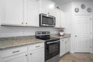 10568 SW Cambria Ln, Port Saint Lucie, FL 34987 - photo 6