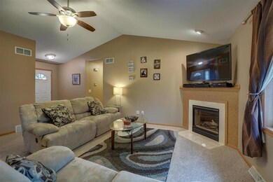 639 Stonebriar Ln, Oregon, WI 53575 - photo 4