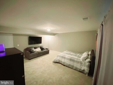 10716 Shadewell Spring Way, Manassas, VA 20112 - photo 4