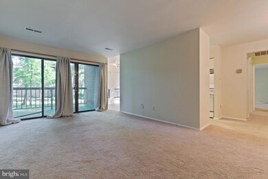 11200 Chestnut Grove Square unit 103, Reston, VA 20190 - photo 3
