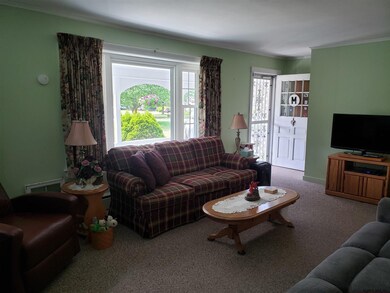 8 Orchard Dr, Schenectady, NY 12302 - photo 5