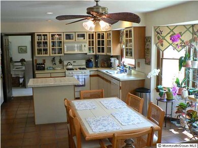 44 Windfall Ln, Marlboro, NJ 07746 - photo 4