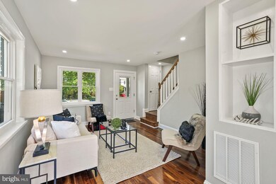 5653 Fenwick Dr, Alexandria, VA 22303 - photo 4