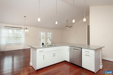 2154 Thomas Jefferson Pkwy, Charlottesville, VA 22902 - photo 6