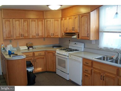 2893 E Walnut St, Colmar, PA 18915 - photo 7