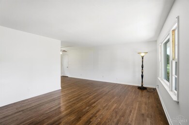 6496 Lorraine Dr, Middletown, OH 45042 - photo 6