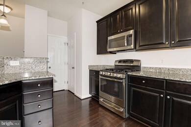 25213 Briargate Terrace, Chantilly, VA 20152 - photo 3