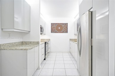 Brand new Kitchen well appointed