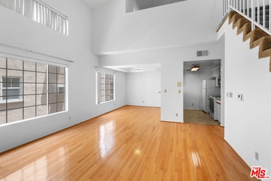 607 N Rossmore Ave, Los Angeles, CA 90004 - photo 3