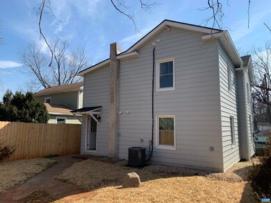 337 6th St SW, Charlottesville, VA 22903 - photo 3