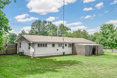 510 S Main St-19