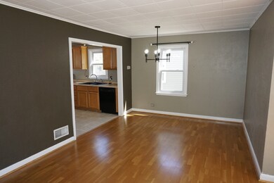 137 N Martin Ave, Waukegan, IL 60085 - photo 7