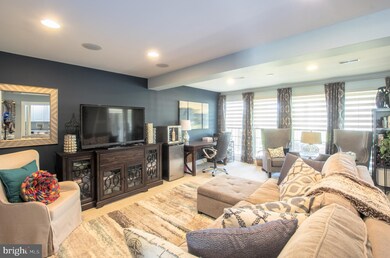 109 N Savanna Dr, Pottstown, PA 19465 - photo 4