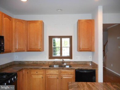 15383 Elizabeth Burbage Loop, Woodbridge, VA 22191 - photo 5