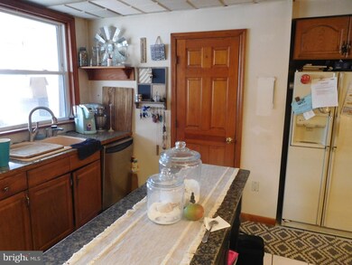 146 E Main St, Lansdale, PA 19446 - photo 4