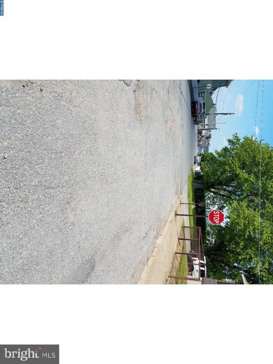 421 S Cleveland St, McAdoo, PA 18237 - photo 2