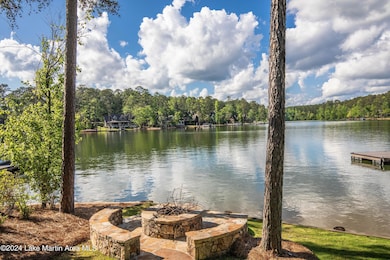 320 Beech Loop