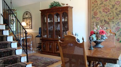 Dining Room To Kitchen 1