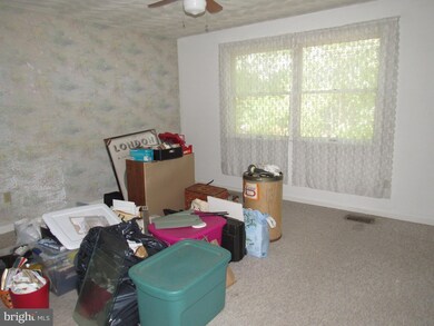 563 Shenandoah River Dr, Harpers Ferry, WV 25425 - photo 5