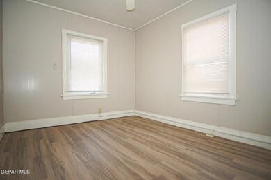 2818 Frankfort Ave, El Paso, TX 79930 - photo 5