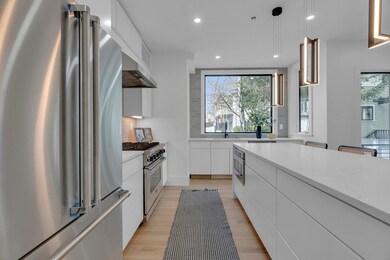 35 Tremont St unit B, Cambridge, MA 02139 - photo 2