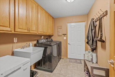 1334 10th St, Jesup, IA 50648 - photo 6