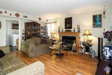 3456 35th St W, Rosamond, CA 93560 - photo 4