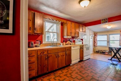 6 Brookdale St, Worcester, MA 01604 - photo 5