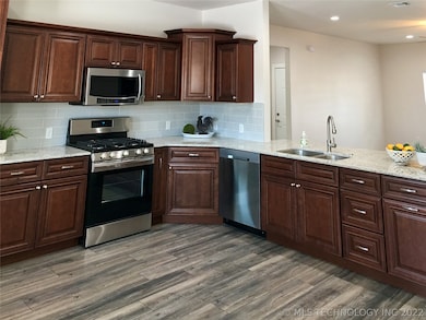 1117 E Richmond St, Broken Arrow, OK 74012 - photo 4