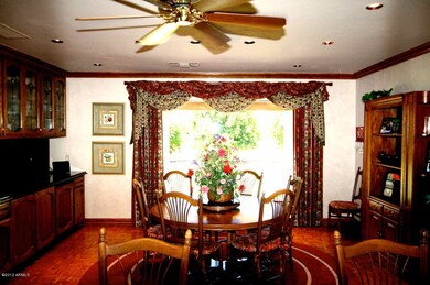 Eat In Kitchen