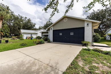 803 Dundee Cir, Leesburg, FL 34788 - photo 2