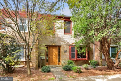 9617 Blake Ln, Fairfax, VA 22031 - photo 2