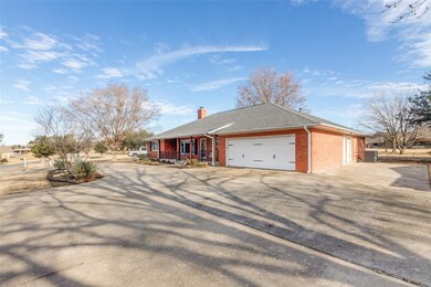 Large parking area for RV and hookups