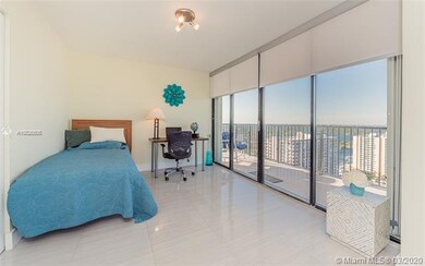 2ND BEDROOM/INCLOSED DEN/W BALCONY'S ENTRANCE