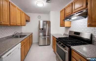 65 Fairview St unit 3C, Palisades Park, NJ 07650 - photo 5