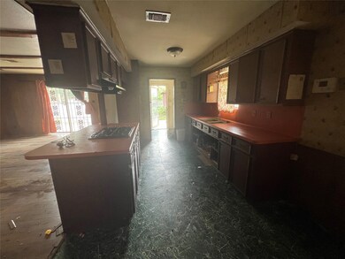 837 W Rittenhouse Rd, Houston, TX 77091 - photo 6