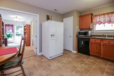 10510 Evanwood Dr, Louisville, KY 40228 - photo 6