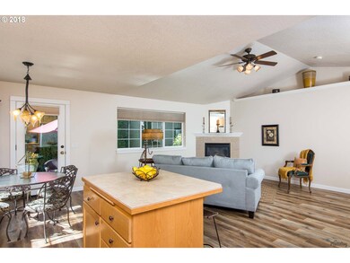 Kitchen/Living Room