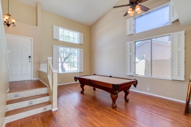 Formal/Flex Room