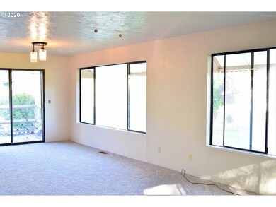 660 N Washington St, Prairie City, OR 97869 - photo 5