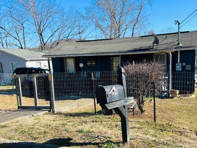 1708 E Millard St, Johnson City, TN 37601 - photo 2