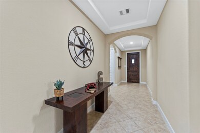 Long, welcoming entryway!
