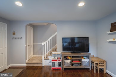 222 Medwick Garth E, Baltimore, MD 21228 - photo 6