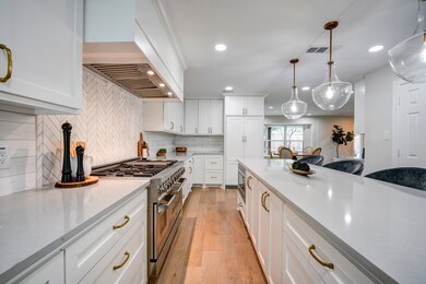 13306 Havershire Ln, Houston, TX 77079 - photo 4