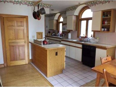 62 W Main St, West Brookfield, MA 01585 - photo 5